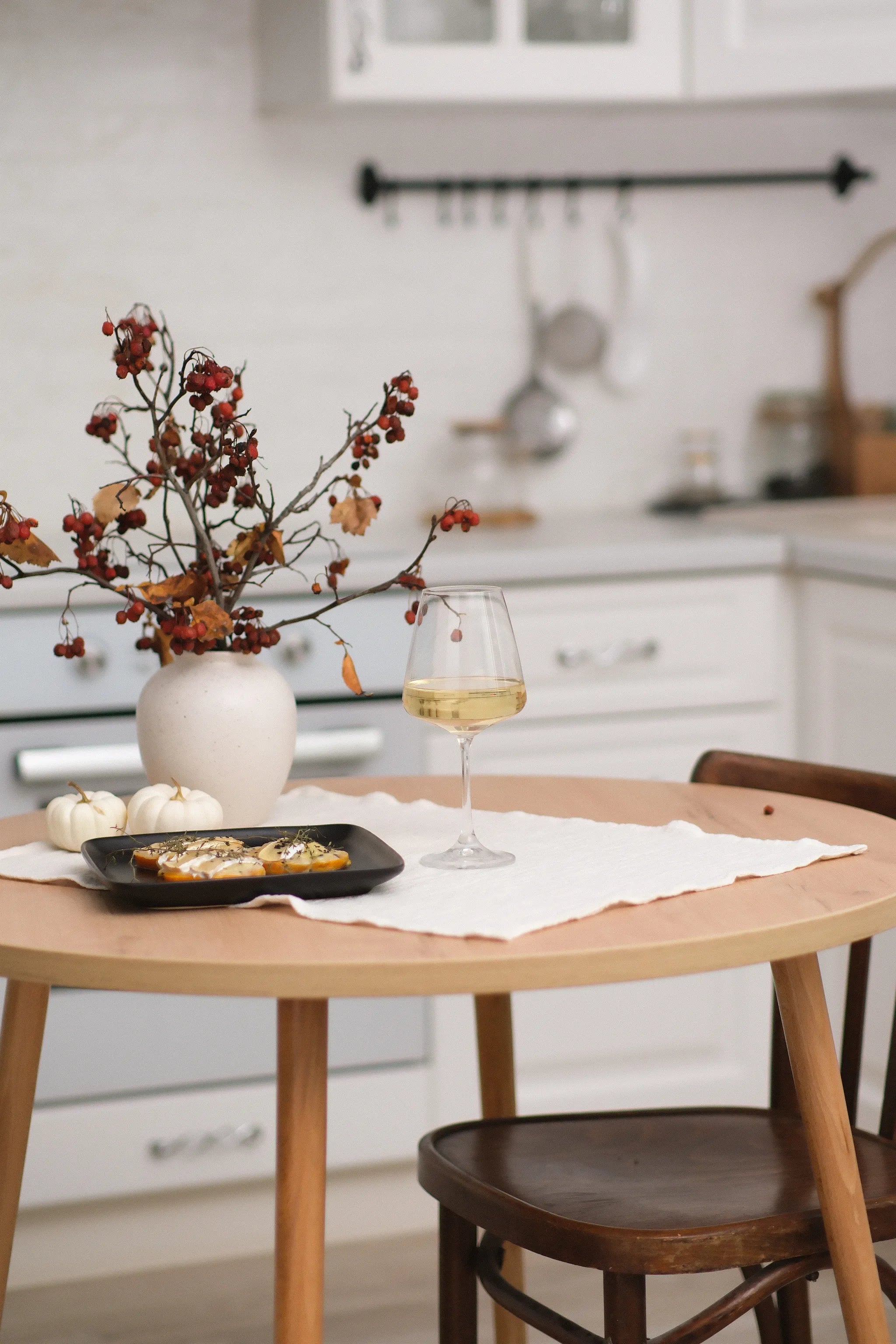 Small Dining Spaces, Big Style: OFCASA’s Best Chairs for UK Flats