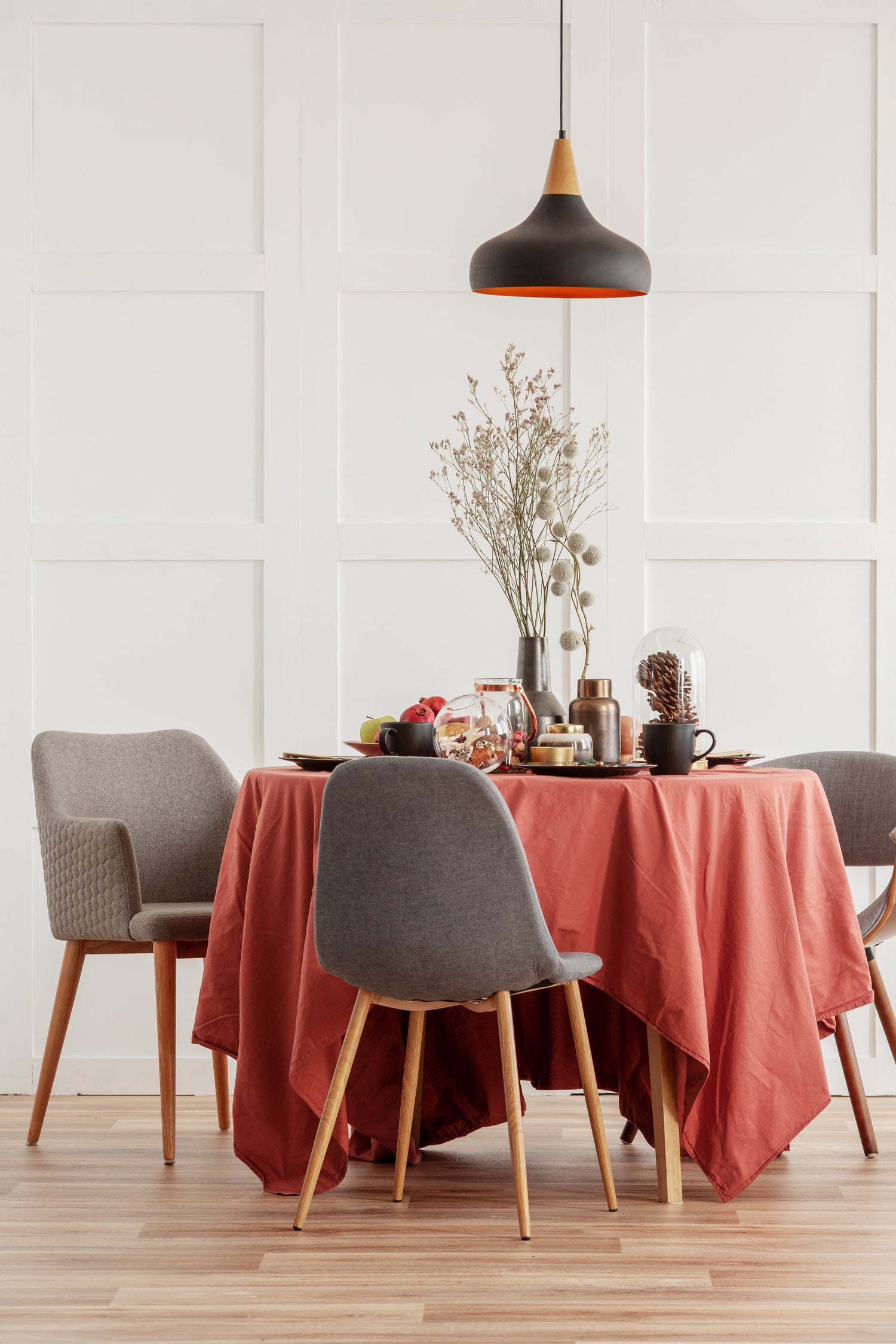 Dine in Style. Here are Easy Tips for Choosing the Perfect Dining Chairs!