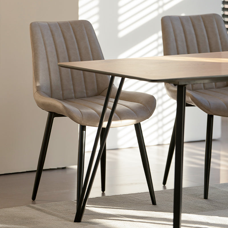 Sleek Metal Frame & Ergonomic Seat – Jarvis UDC8124 Combines Comfort and Modern Style Set of 2/4 Jarvis UDC8124 Velvet Chairs – Elevate Your Dining Room with Elegant Seating