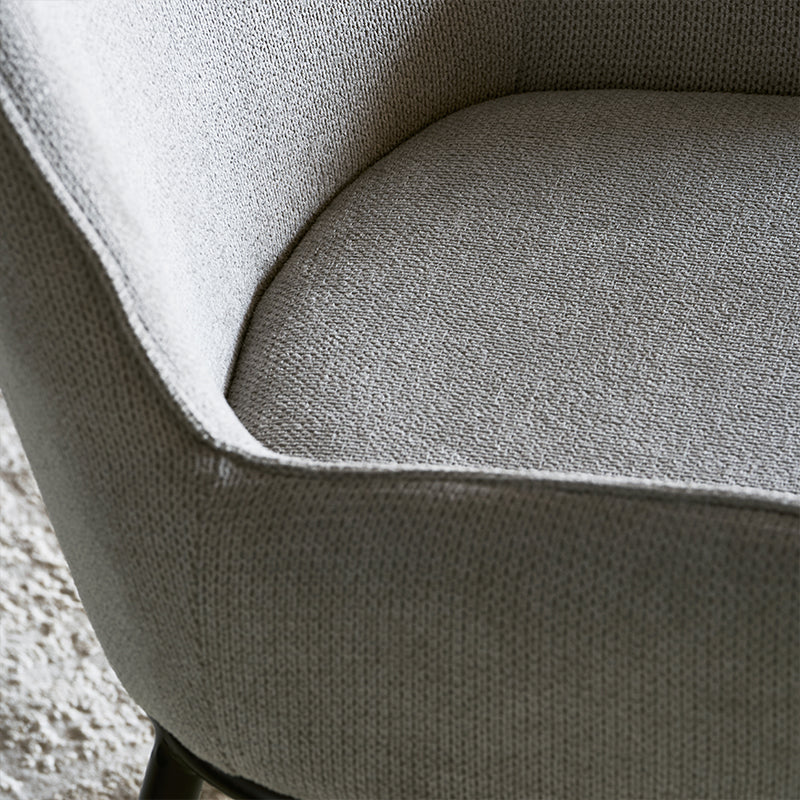 Discover OFCASA Felisa Linen Dining Chairs (set of 2): breathable linen fabric, ergonomic support, sturdy metal legs, non-scratch pads and easy assembly—ideal for modern UK dining.
