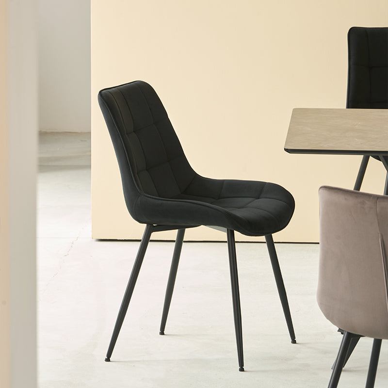 Create a sleek dining look with the Laila 240×90 cm marble pattern table and six Orozco velvet chairs on metal legs. Elegant and built to last.