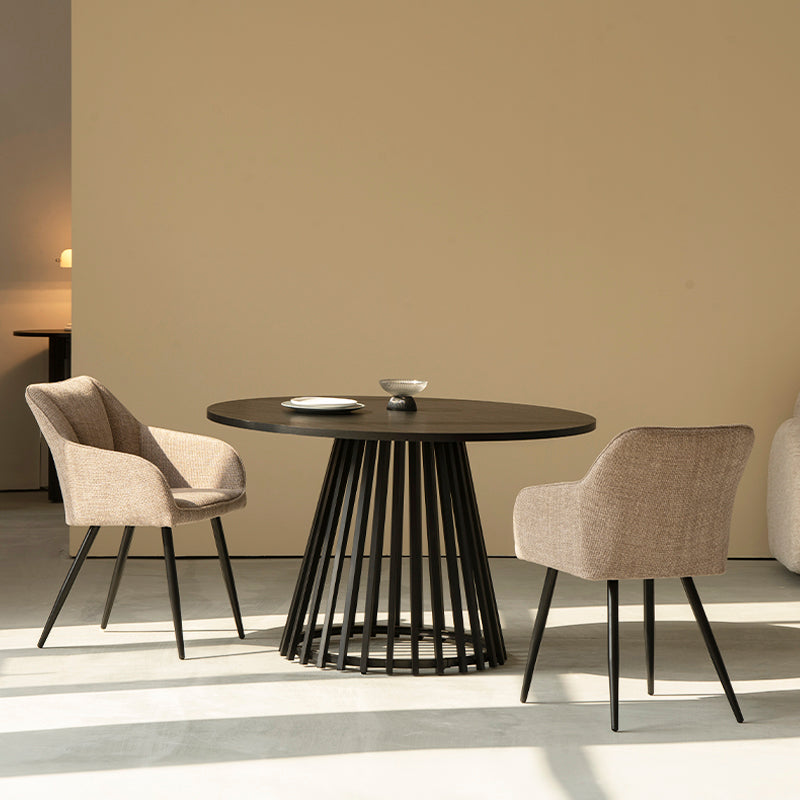 Discover the OFCASA Veronica 120 cm Round Dining Table with oak-effect top and sculptural metal base. Ideal for table and 4 dining chairs in modern UK homes.