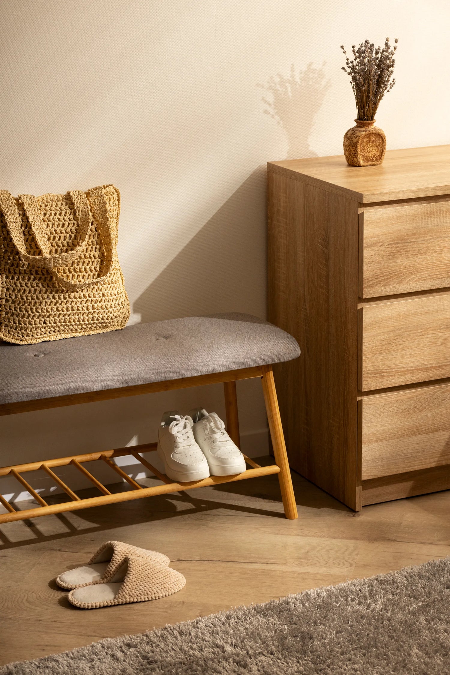 The Art of First Impressions: Creating a Welcoming Entryway with the Right Furniture